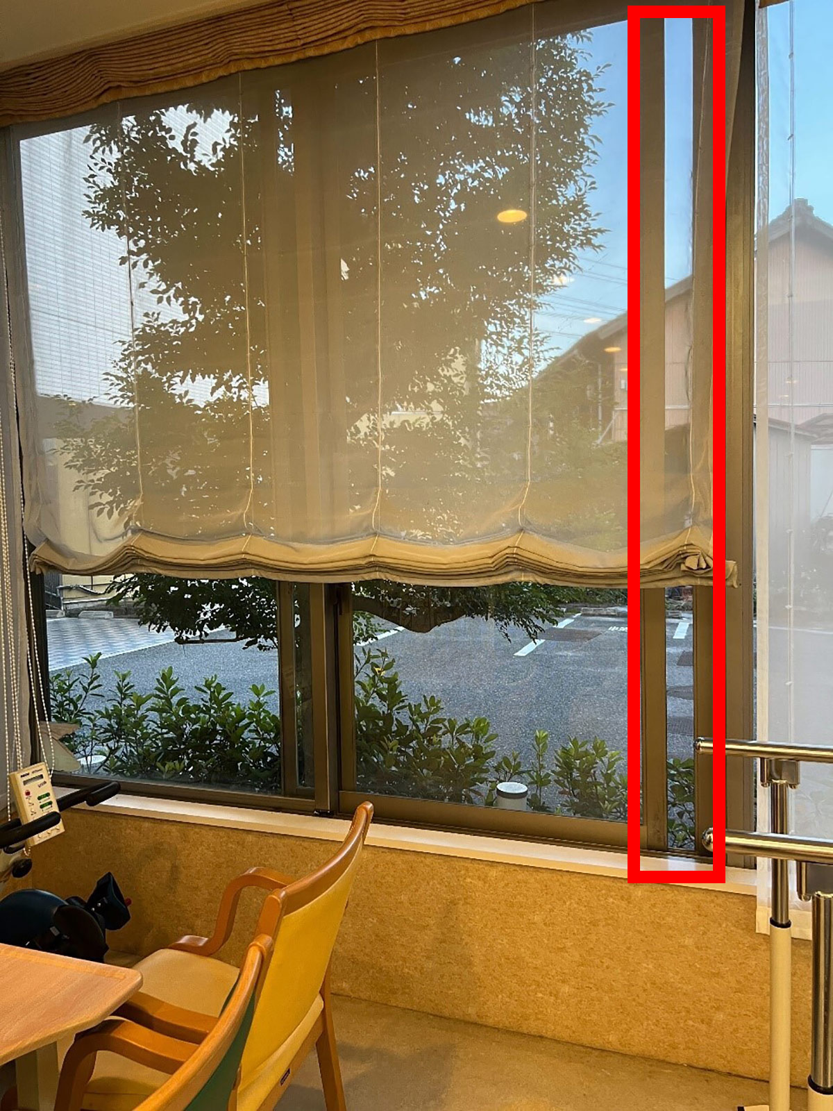 エアロコの導入以降、辻社長にてCO2濃度を測り「最適な窓の開け方」について試行錯誤された。その結果、現状では窓と高窓を数センチ開けるのみで十分な換気ができるという事実が見え、全ての窓を「開けっ放し」にする必要がなくなった。現在では空調の設定温度を2度上げてもなお、夏場の室内が涼しく快適に保たれているという